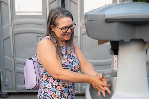 Best Portable bathroom rental  in Beardstown, IL
